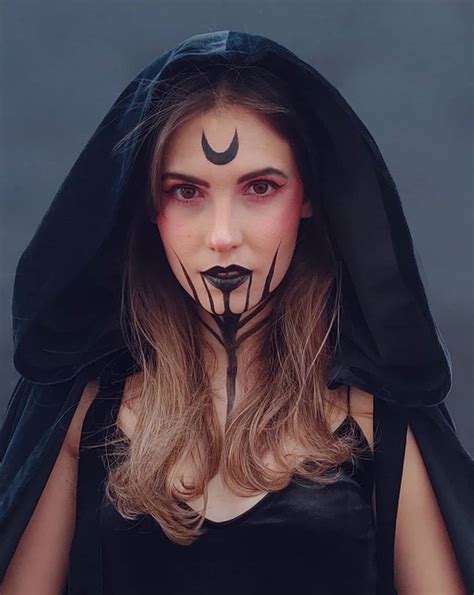 Embody the Power of a Witch with These Spellbinding Makeup Looks